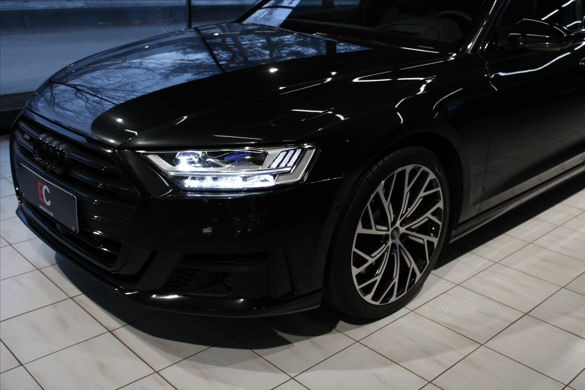 Audi S8