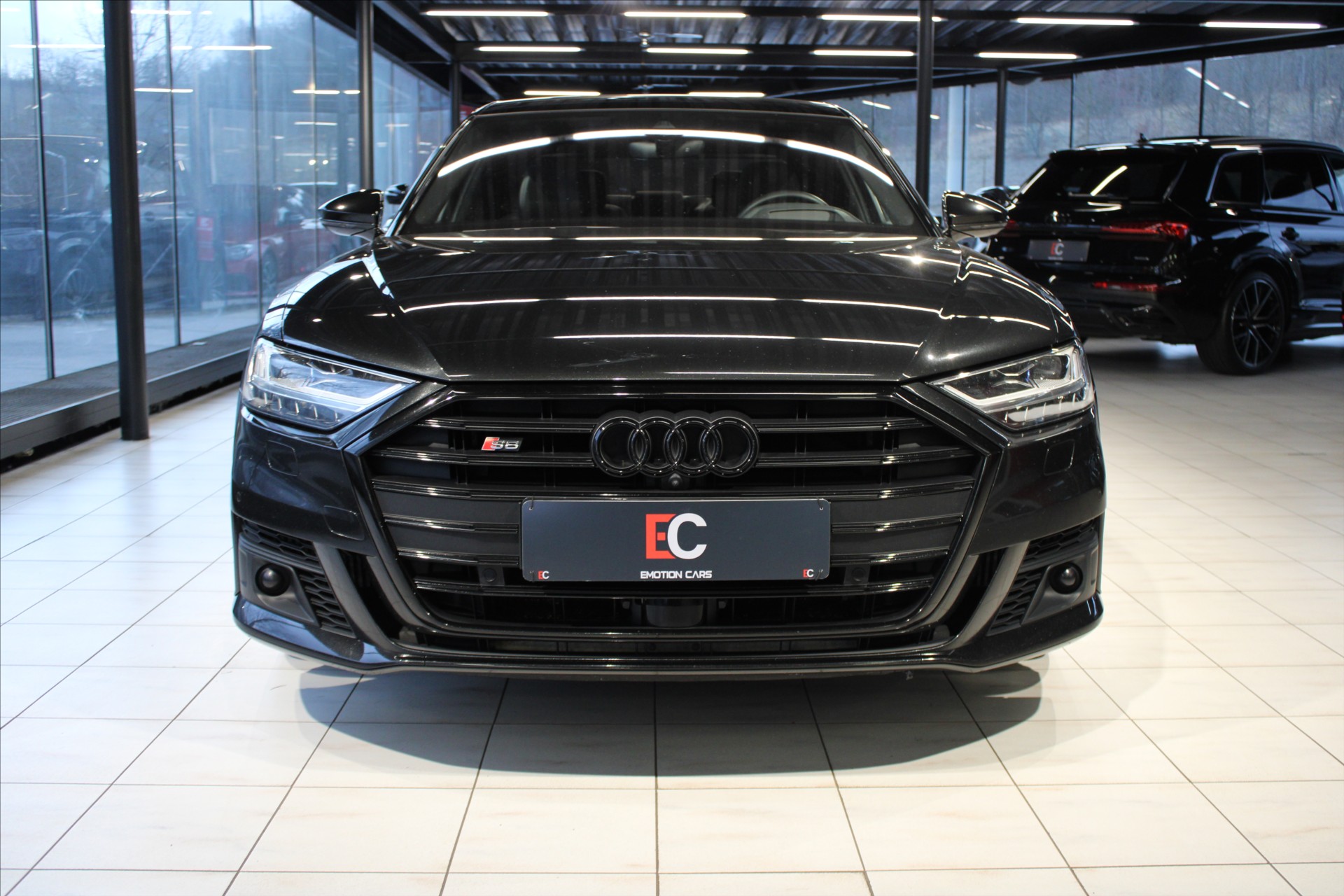 Audi S8