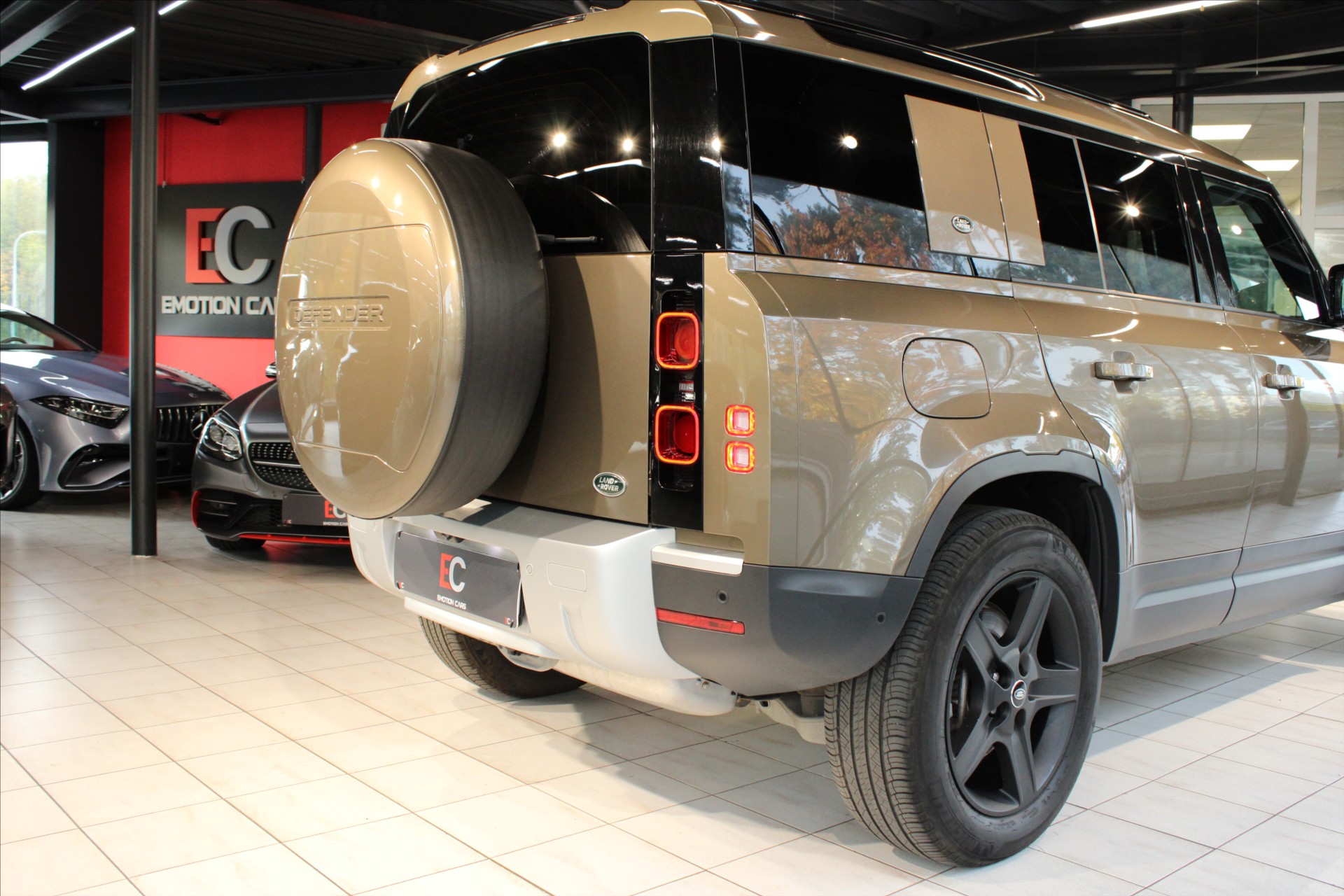 Land Rover Defender