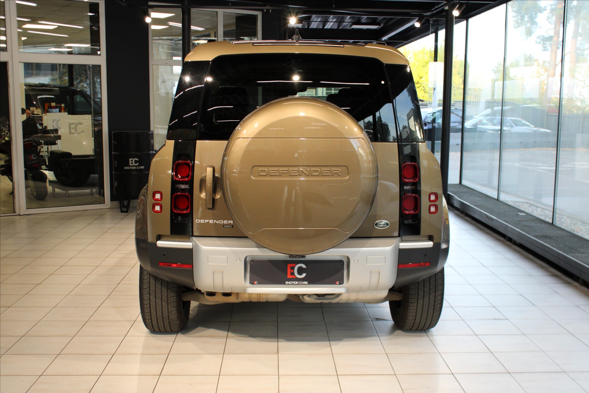 Land Rover Defender